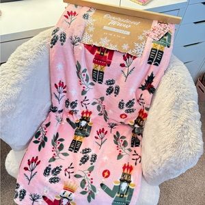 NEW Envogue Christmas Pink Nutcracker Throw